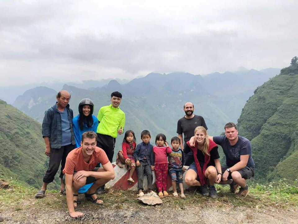 10Am Hostel Ha Giang Exterior photo